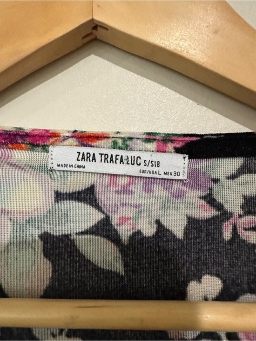 Zara Trafaluc Floral Velvet Wrap Dress Black Pink Long Sleeve Size L - Picture 9 of 10